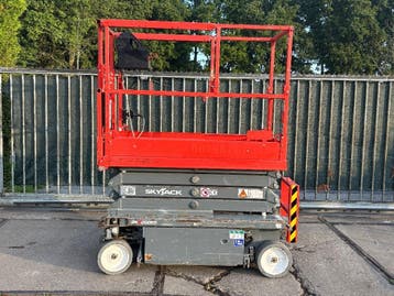 SkyJack SJ3219 8m schaarhoogwerker hoogwerker Skyjack, Ophalen