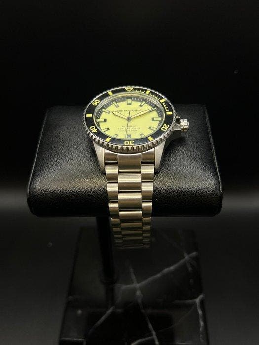 Emporio Armani - Sea Explorer Automatic - Sans prix de, Handtassen en Accessoires, Horloges | Heren