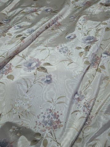 Magnifique tissu floral fond moiré ivoire - Textile - 600 cm, Antiquités & Art