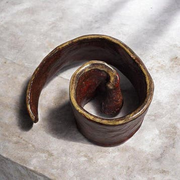 Sconosciuto - sculptuur, Vertikale Spirale - 22 cm - Raku -