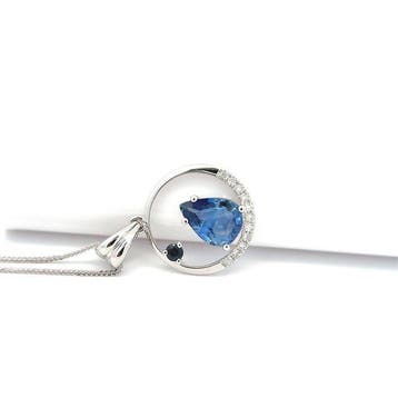 Ketting met hanger - 14 karaat Witgoud - 0.90ct. tw. Saffier