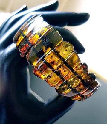 Amber Prachtige vintage zeldzaam gekleurde Baltische amber