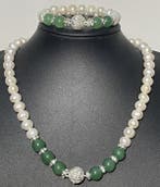 Witte zoetwaterparel (10-12) en Groene aventurijn (12) /