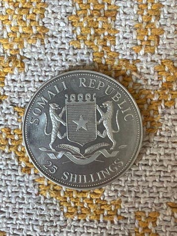 Somalie. 25 Shillings 2004 Papst Johannes Paul II. - 20g