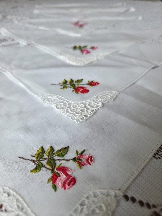 Vintage Tischset: Große Spitzendecke (155x155 cm) & 6, Antiek en Kunst, Antiek | Tapijten, Tafelkleden en Textiel