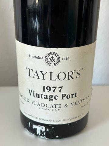 1977 Taylors - Vintage Port - Embouteillé en 1979 - Douro -