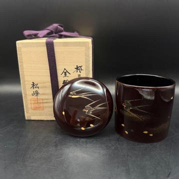 Japanse maki-e Theeopbergdoos met zwaluwen en parelmoeren, Antiek en Kunst