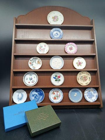 Bord - Exklusives Miniatur Sammelteller Set – Porzellan, Antiquités & Art