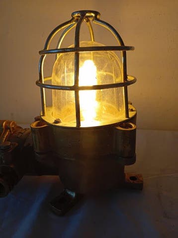 Zhajiang - Zhajiang Haixing martime Group - Lamp - Zwaar