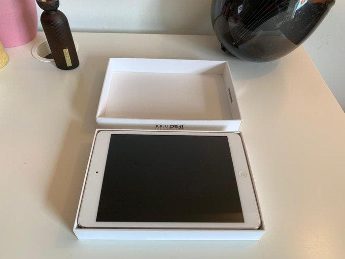 Apple iPad mini - 16GB - Original Box - Macintosh - In, Games en Spelcomputers, Spelcomputers | Overige Accessoires