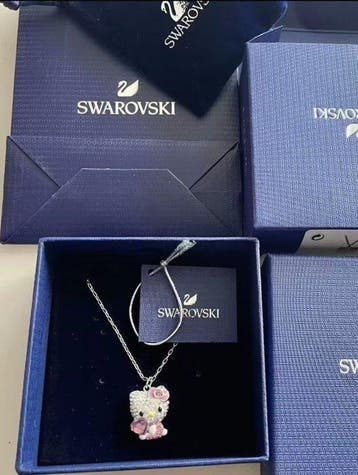 Swarovski - sculptuur, Schweppes & Hello Kitty Limited