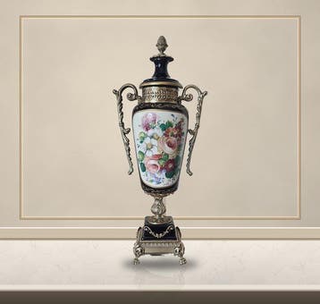 Urn - Italiaans porselein - neoclassicistische dekselvaas