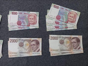 Italië. - 32 Banknotes - Various Dates (Zonder minimumprijs), Postzegels en Munten