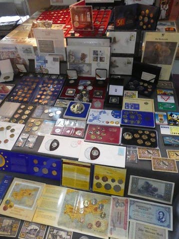 Europa. Collection of coins/banknote/medals/euro inkl. pp