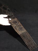 Peigne - Bois - Peigne cérémonial