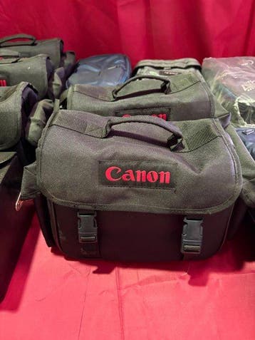 Canon Grote partij van 11 nieuwe cameratassen – Canon, AKO,, Nieuw