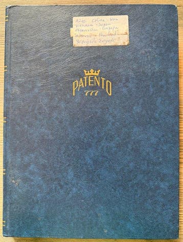 Monde 1902/1997 - Lot en quatre albums de timbres