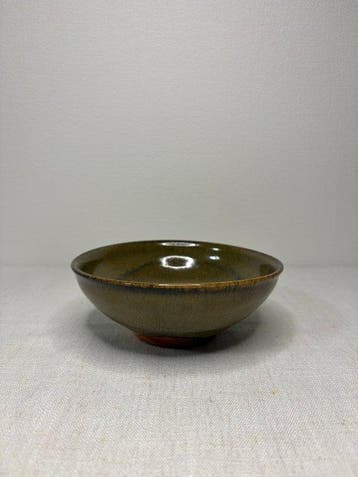 Chawan en poterie japonaise – glaçure vert olive profond –