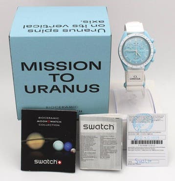 Omega x Swatch - Bioceramic MoonSwatch Mission to Uranus -, Handtassen en Accessoires, Horloges | Heren, Nieuw