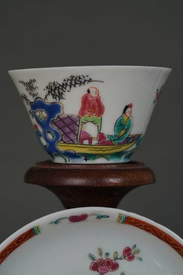 Qianlong (1735-1796) - Kop en schotel (2) - Man and Woman on