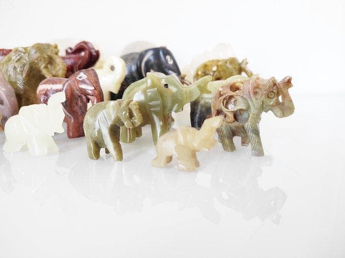 Figuur - Eléphants (27) - Steen, Antiquités & Art, Curiosités & Brocante