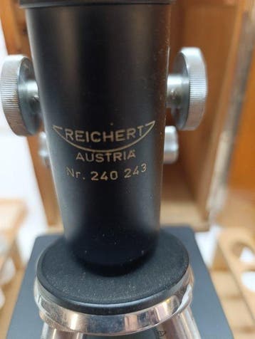 Microscoop - “Carl Reichert”, Vienna 1897-1899 . N° 240 243