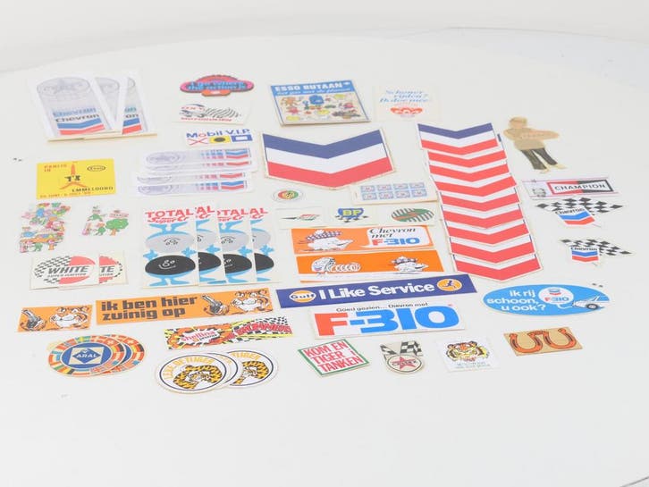 Sticker set XXXL thema brandstof merken o.a BP, Esso, Che..., Collections, Trains & Trams, Enlèvement ou Envoi