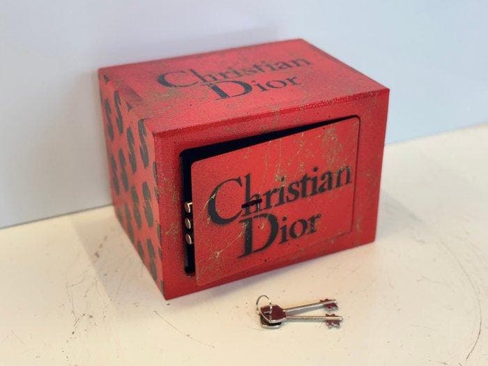 Rob VanMore - Dior Money Vault, Antiek en Kunst, Kunst | Designobjecten