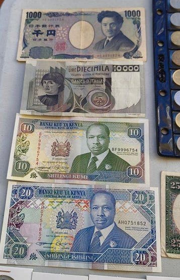 Monde. Lote de 170 monedas y 12 billetes del mundo en 5