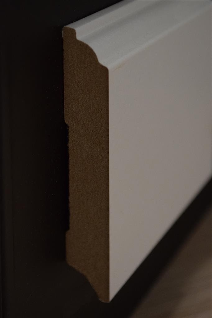 Oppio Witte folieplint praag 15x90x2400mm, Doe-het-zelf en Bouw, Plinten en Afwerking, Ophalen of Verzenden
