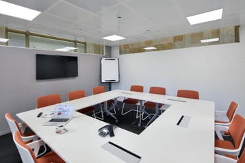 Kantoorruimte voor 10 in Railway Station - Regus Express, Verzenden