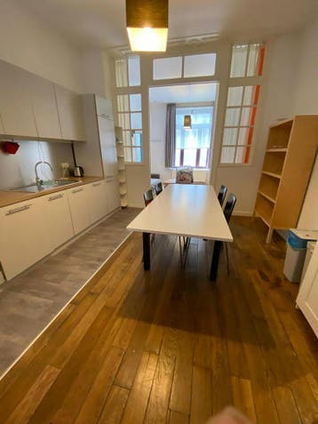 Appartement aan Rue Bouré, Ixelles, 50 m² of meer