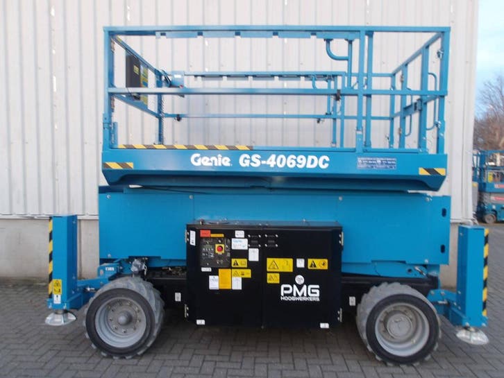 Veiling: Schaarhoogwerker Genie GS-4069DC 14.12m Diesel 2024, Articles professionnels, Machines & Construction | Ascenseurs, Échafaudages & Échelles