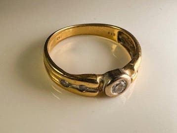 Ring - 18 karaat Geel goud, Witgoud - 0.11ct. tw. Diamant