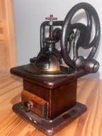 Peugeot - Koffiemolen (6) - Hout, IJzer, Staal