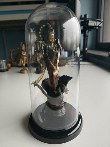 Indiase bronzen beeldje – godin Saraswati – met slang en