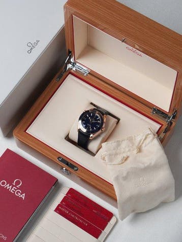 Omega - Seamaster Planet Ocean 600M - 215.63.44.21.03.001 -