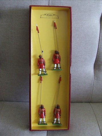 Britains 1:32 - Véhicule militaire miniature (4) - The
