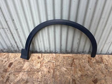 Moulure aile avant droite Audi Q2 81A 2016-2020, Ophalen, Utilisé, Droite, Audi