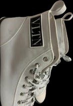 Valentino - Hoge sneaker - Sneakers - Maat: EU 41, Nieuw