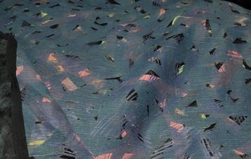 Prachtige stof in Pollock-stijl, gemaakt in Italië. -