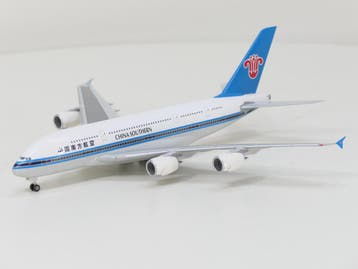 Schaal 1:200 Herpa 551403 Airbus A380-800 China Southern..., Ophalen of Verzenden, Gebruikt