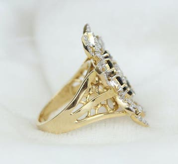 Statement ring - 14 karaat Geel goud - 2.41ct. tw. Saffier -