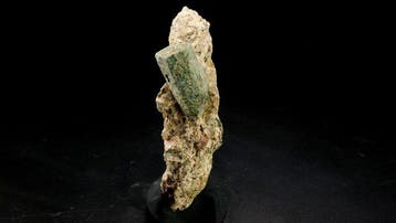 Piniet pseudomorfose na Cordieriet - Manzat, Puy-de-Dôme,