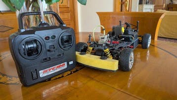 BYCMO 1:10 - Modelauto - Carrocería GTR sobre chasis nitro, Nieuw