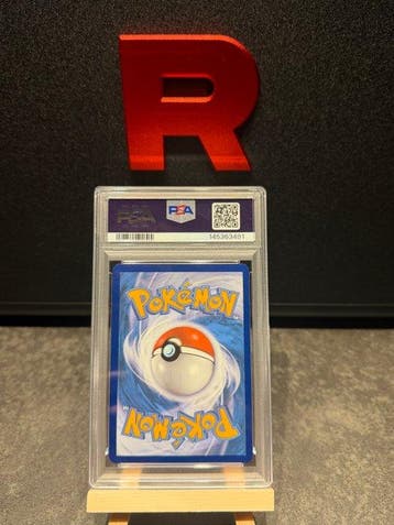 Pokémon - 1 Graded card - Galarian Zapdos Full art, Foil -, Hobby en Vrije tijd, Nieuw