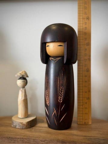Mustard Seed Doll - Usaburo - Beeld, Kokeshi doll - 19 cm -