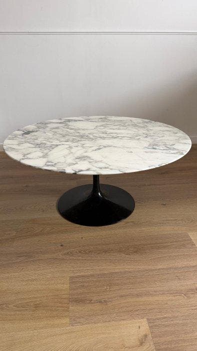 Knoll - Eero Saarinen - Table basse - Tulip table - Marbre, Antiquités & Art, Art | Objets design