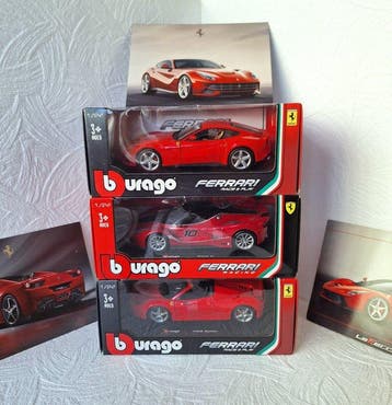 Bburago 1:24 - Model sportwagen (3) - Ferrari, Nieuw