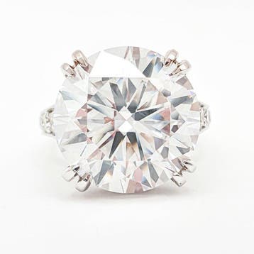 Ring - 18 karaat Witgoud - 12.92ct. tw. Diamant (Lab-grown), Nieuw